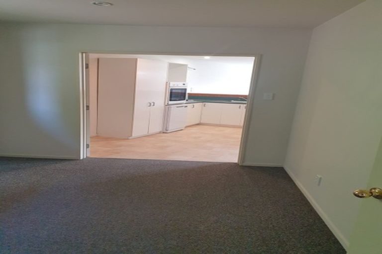 Photo of property in 51 Appleby Crescent, Burnside, Christchurch, 8053