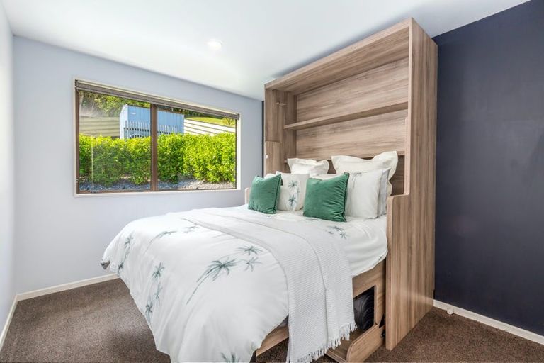 Photo of property in 76 Omapere Street, Whitby, Porirua, 5024