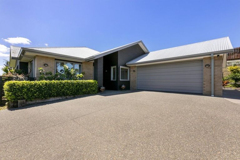 Photo of property in 37 Falcon Drive, Welcome Bay, Tauranga, 3112