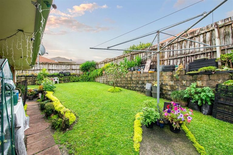 Photo of property in 12 Cretian Crescent, Henderson, Auckland, 0612