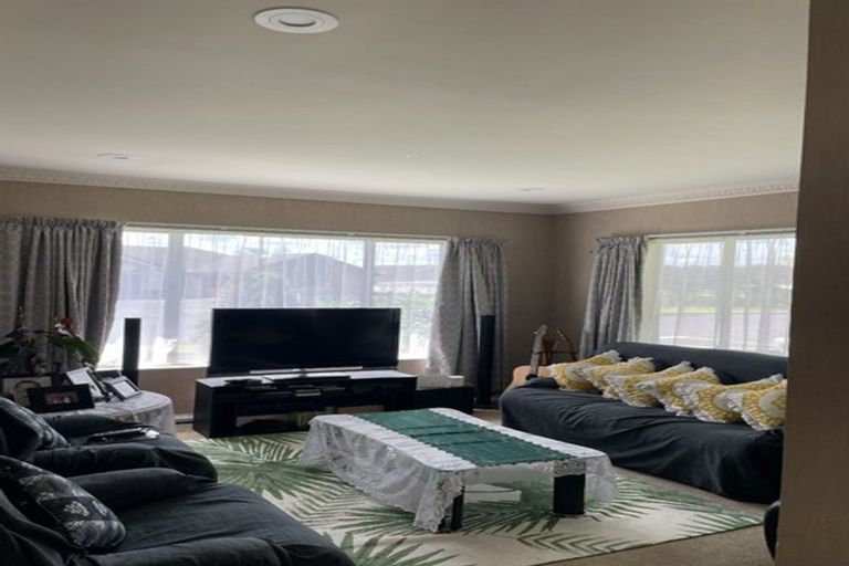 Photo of property in 1 Monash Place, Flat Bush, Auckland, 2016