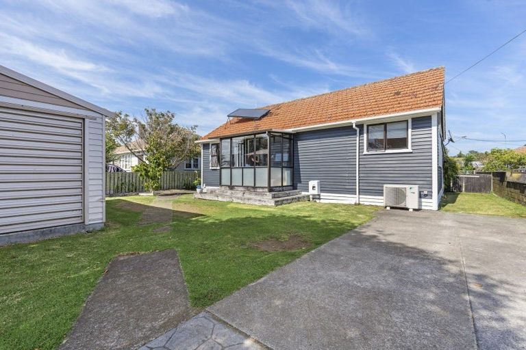 Photo of property in 21 Strange Street, Waitara, 4320