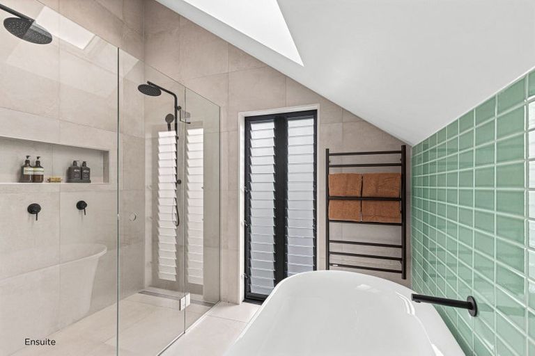 Photo of property in 17 Patiki Place, Omaha, 0986