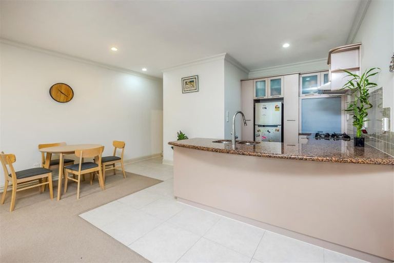 Photo of property in 12/126 Stancombe Road, Flat Bush, Auckland, 2016