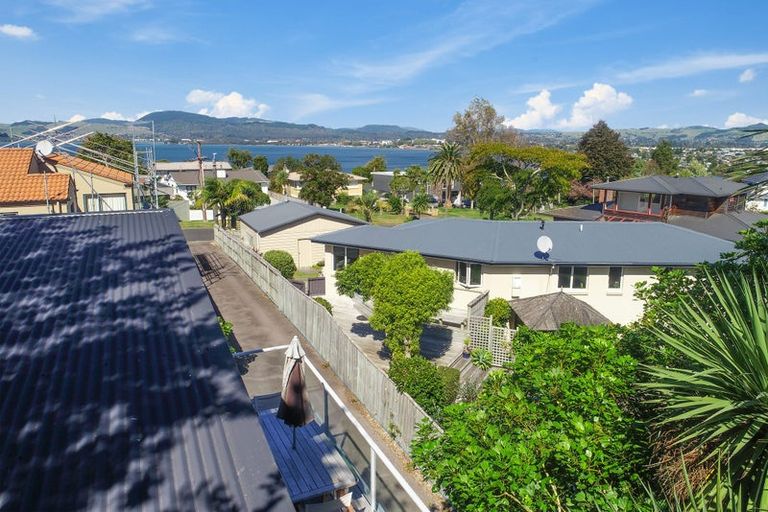 Photo of property in 20b Grand Vue Road, Kawaha Point, Rotorua, 3010
