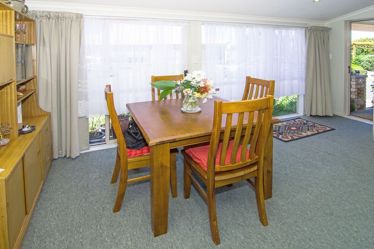 Photo of property in Holdsworth Villas, 11/2 William Donald Drive, Solway, Masterton, 5810