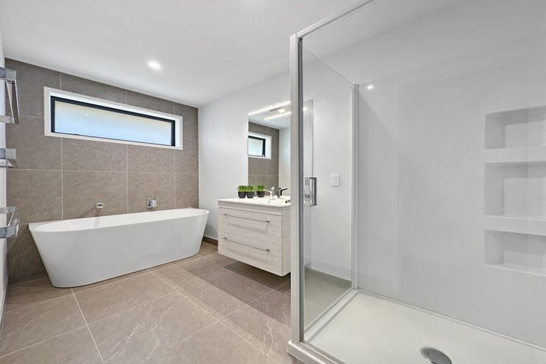 Photo of property in 46 Montgomery Crescent, Kinloch, Taupo, 3377