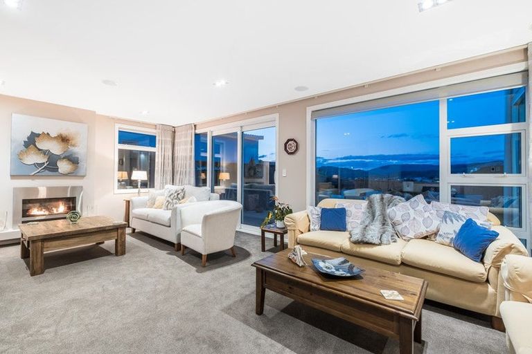 Photo of property in 61 James Cook Drive, Whitby, Porirua, 5024