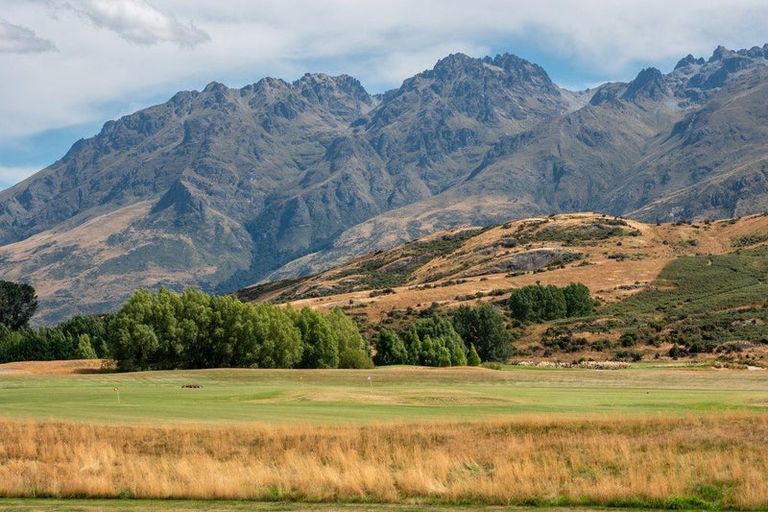 Photo of property in 22 Soudley Court, Jacks Point, Queenstown, 9371