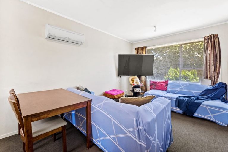 Photo of property in 1/4046 Great North Road, Glen Eden, Auckland, 0602