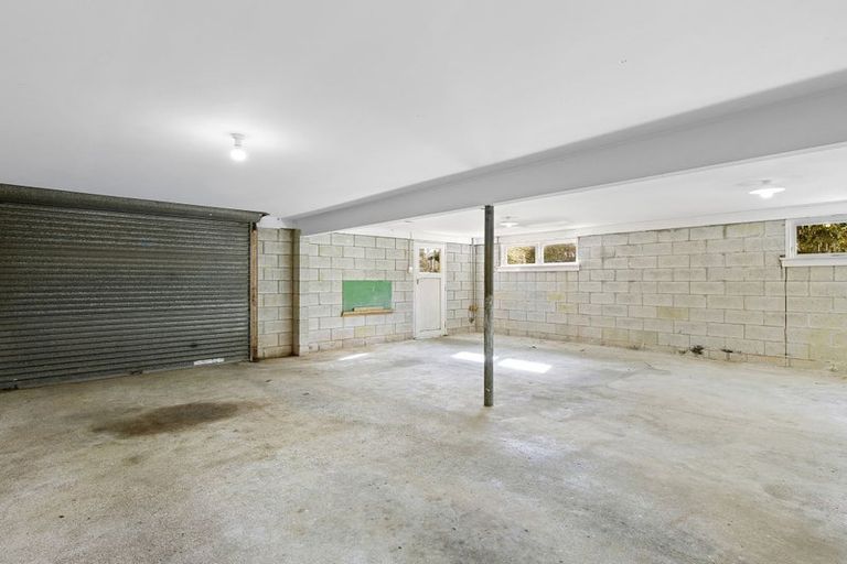 Photo of property in 27 Sunbrae Drive, Silverstream, Upper Hutt, 5019