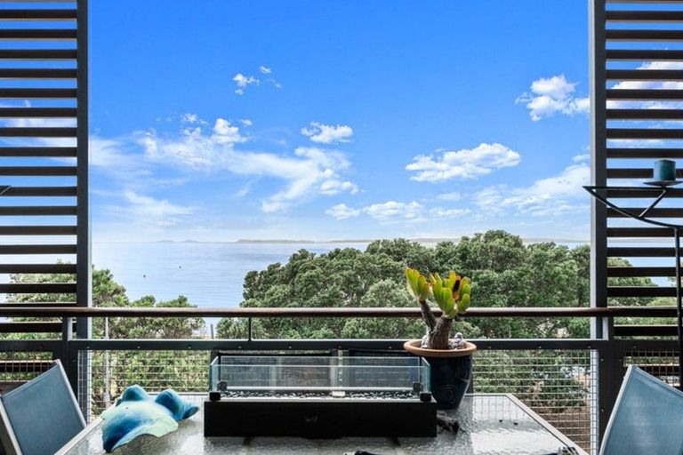 Photo of property in Ocean Breeze Apts, 19107/87 Clyde Road, Browns Bay, Auckland, 0630