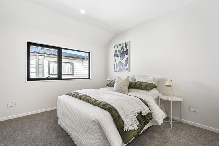 Photo of property in 111 Sycamore Drive, Sunnynook, Auckland, 0620