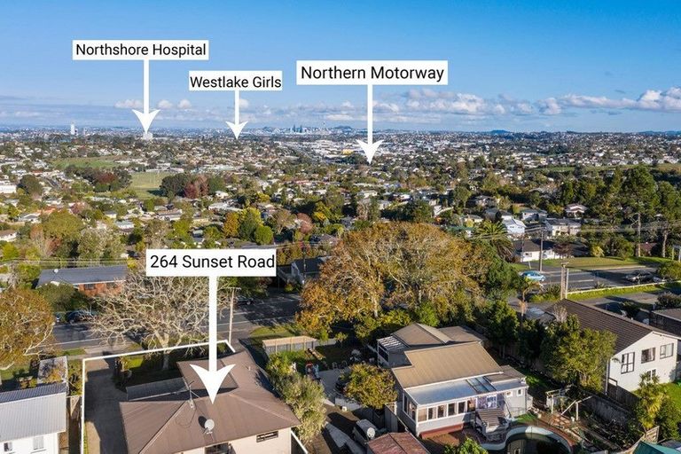 Photo of property in 264 Sunset Road, Windsor Park, Auckland, 0632