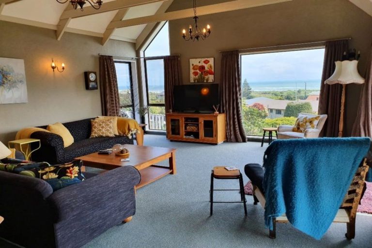 Photo of property in 13 Nolan Crescent, Karoro, Greymouth, 7805