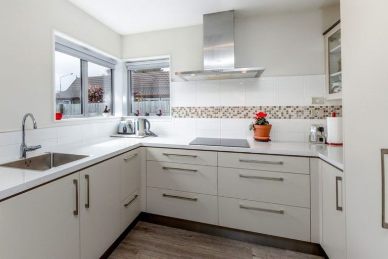 Photo of property in 323b Wairakei Road, Burnside, Christchurch, 8053