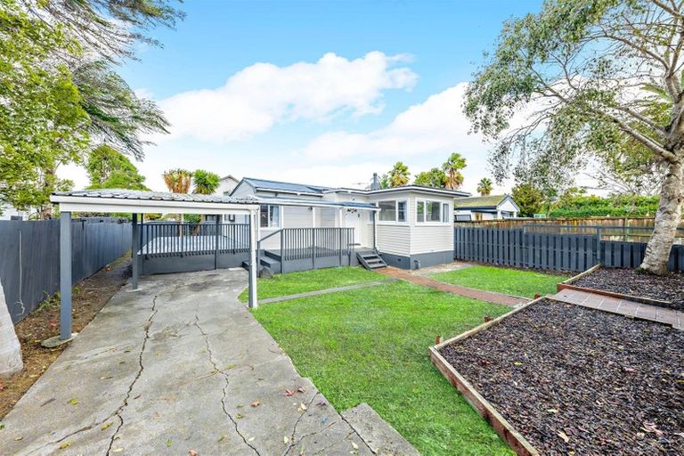Photo of property in 1/25 Blanes Road, Weymouth, Auckland, 2103