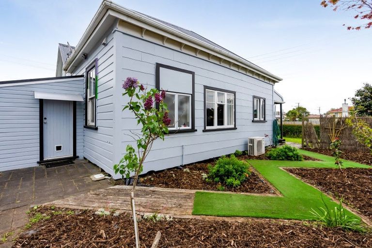 Photo of property in 43 Parris Street, Waitara, 4320