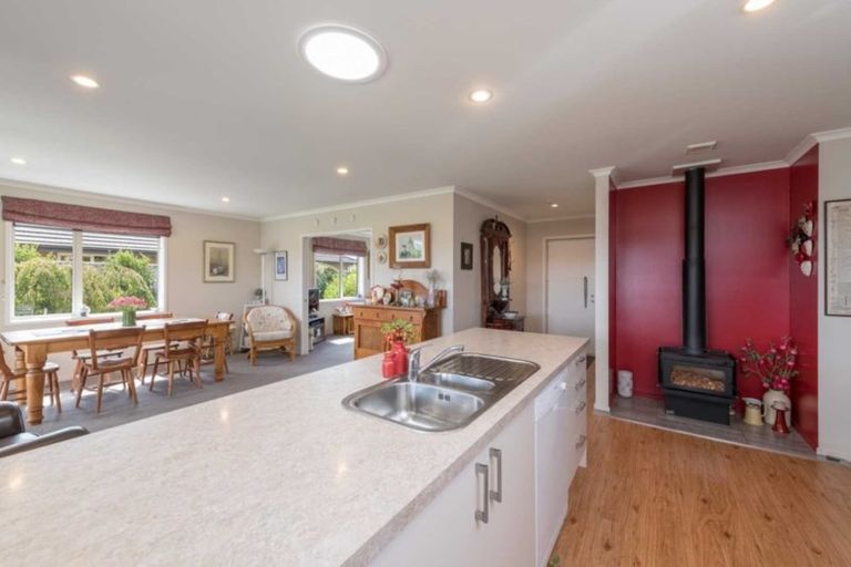 Photo of property in 23 Ernest Place, Brightwater, 7022