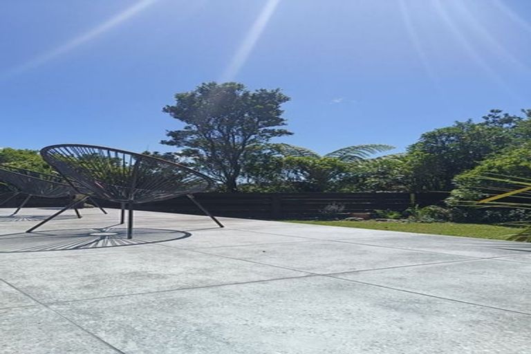 Photo of property in 1/5 Wilmshurst Place, Tawa, Wellington, 5028