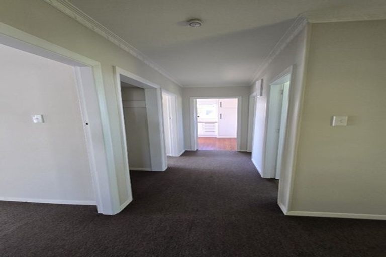 Photo of property in 37 Flay Crescent, Burnside, Christchurch, 8053