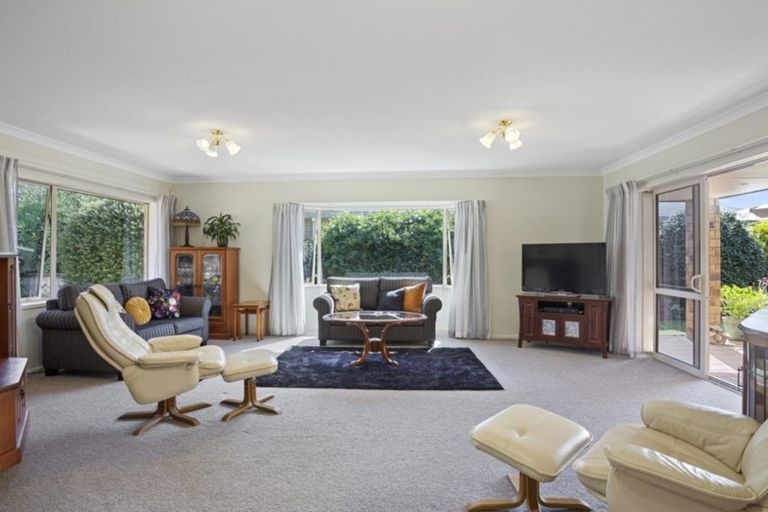Photo of property in 17 Belmont Rise, Katikati, 3129