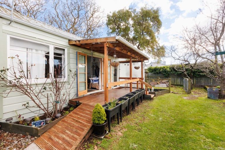 Photo of property in 17 Manson Street, Terrace End, Palmerston North, 4410