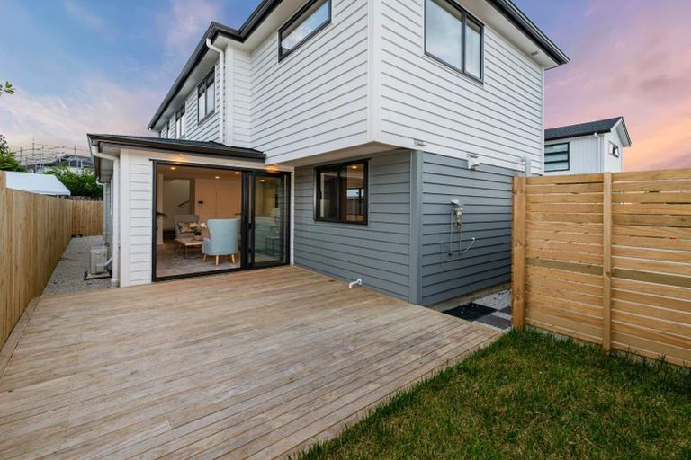Photo of property in 20d Mackenzie Street, Te Atatu South, Auckland, 0610