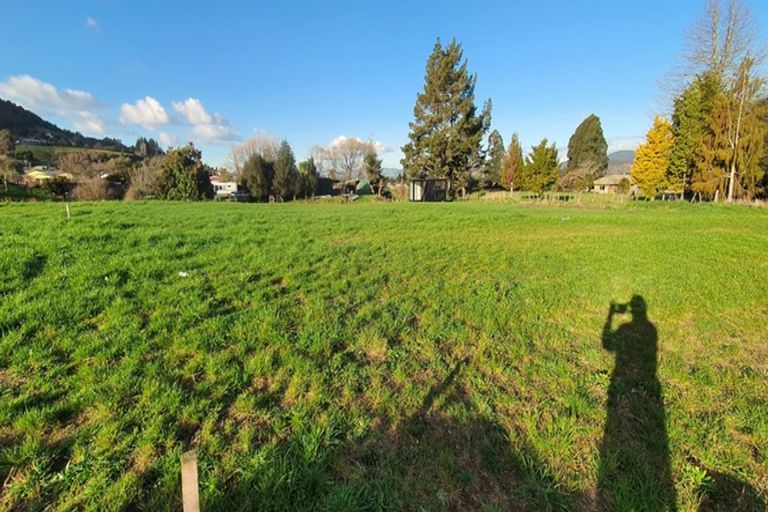 Photo of property in 11 Lloyd Crescent, Pukehangi, Rotorua, 3015