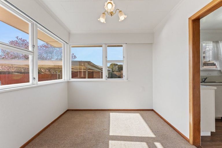 Photo of property in 46 Featherston Street, Levin, 5510