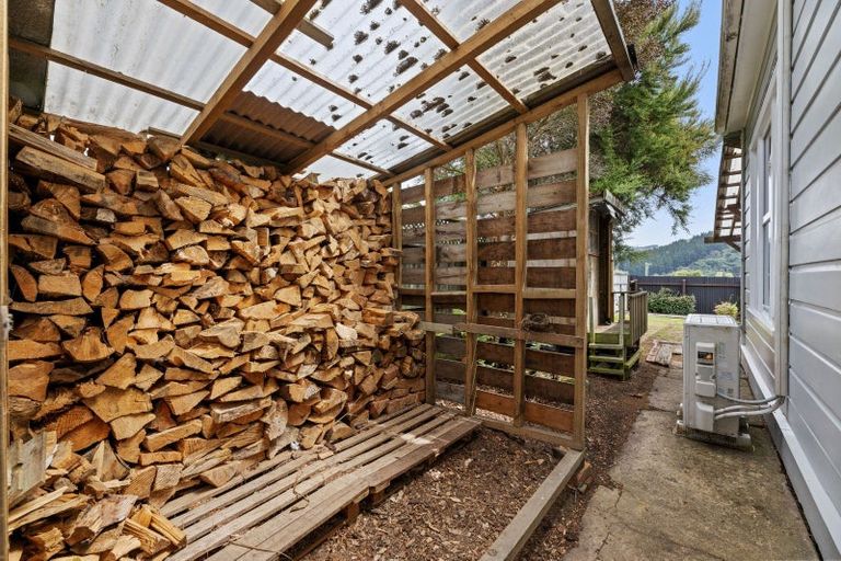 Photo of property in 28 Harrington Street, Port Chalmers, 9023