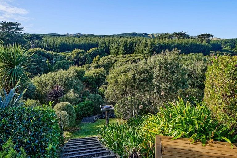 Photo of property in 23 Gray Street, Pukerua Bay, 5026