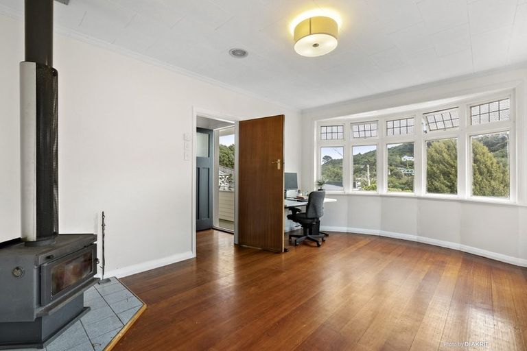 Photo of property in 94 Parkvale Road, Karori, Wellington, 6012