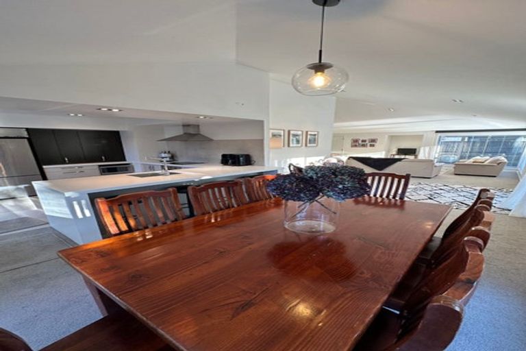 Photo of property in 1/195b Wairakei Road, Bryndwr, Christchurch, 8053