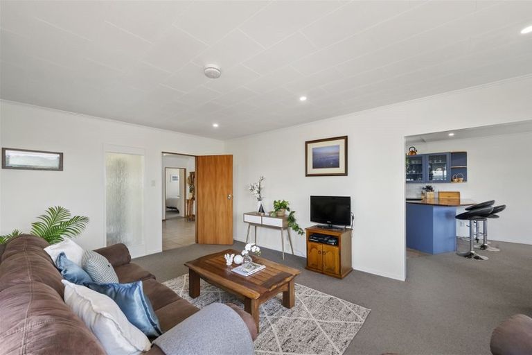 Photo of property in 1 Forth Place, Papakowhai, Porirua, 5024