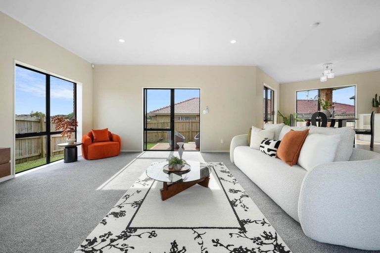 Photo of property in 172 Burswood Drive, Burswood, Auckland, 2013