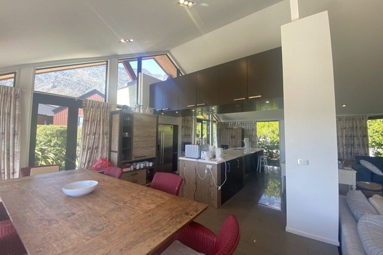 Photo of property in 16 Ellesmere Avenue, Jacks Point, Queenstown, 9371