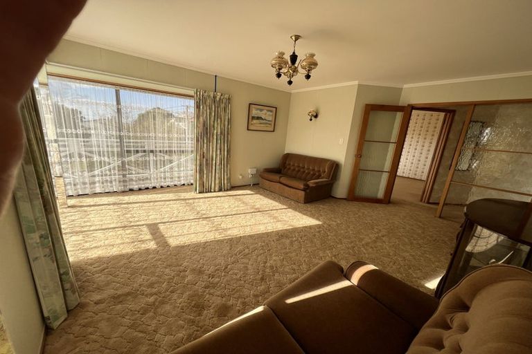 Photo of property in 4 Rae Road, Campbells Bay, Auckland, 0620