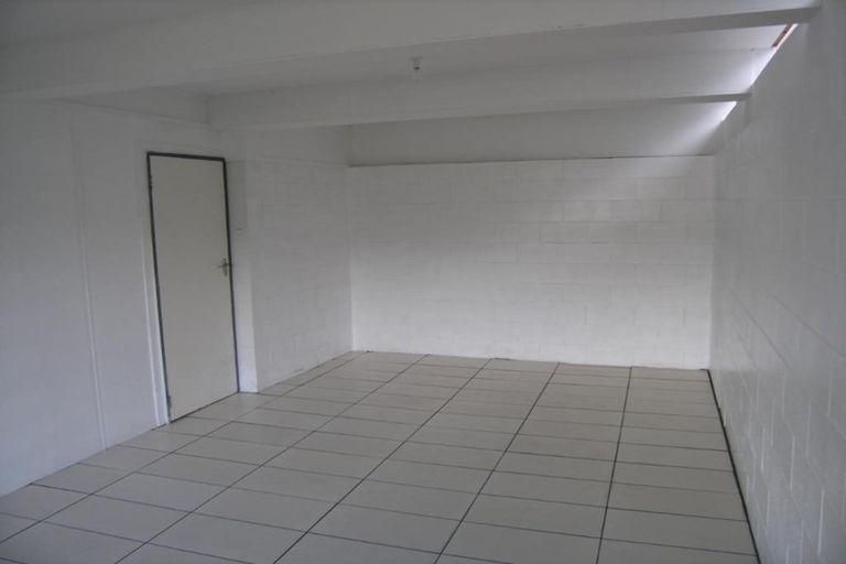 Photo of property in 182 George Street, Stokes Valley, Lower Hutt, 5019