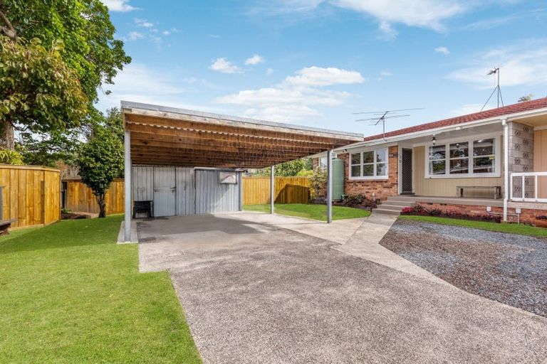 Photo of property in 3/12 Tomlinson Street, Hillpark, Auckland, 2102