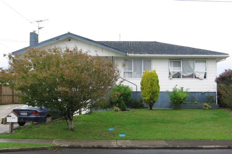 Photo of property in 86 Tiraumea Drive, Pakuranga, Auckland, 2010