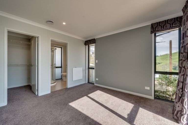 Photo of property in 35 Bryan Gallagher Place, Welcome Bay, Tauranga, 3175