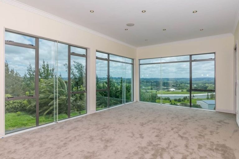 Photo of property in 2036 East Coast Road, Stillwater, Silverdale, 0993