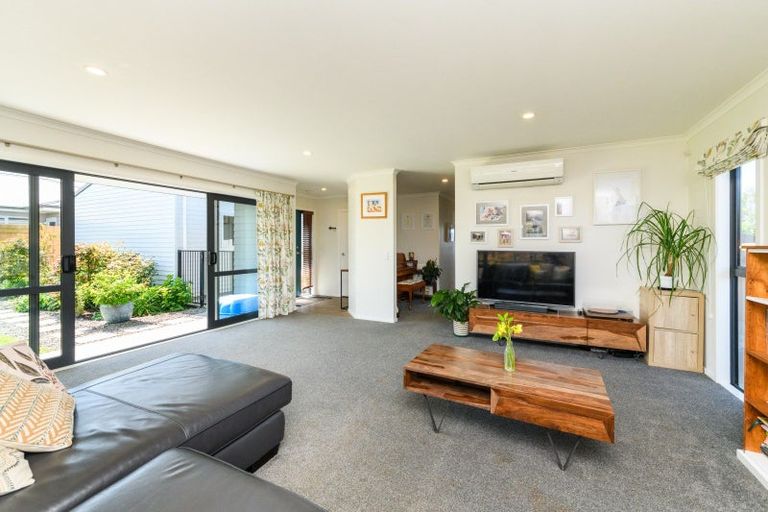 Photo of property in 22 Wescombe Grove, Feilding, 4702