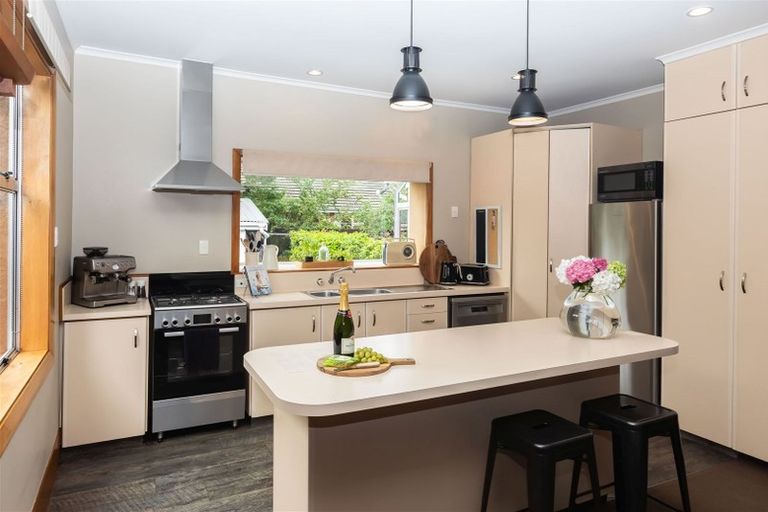 Photo of property in 30 Blighs Road, Strowan, Christchurch, 8052