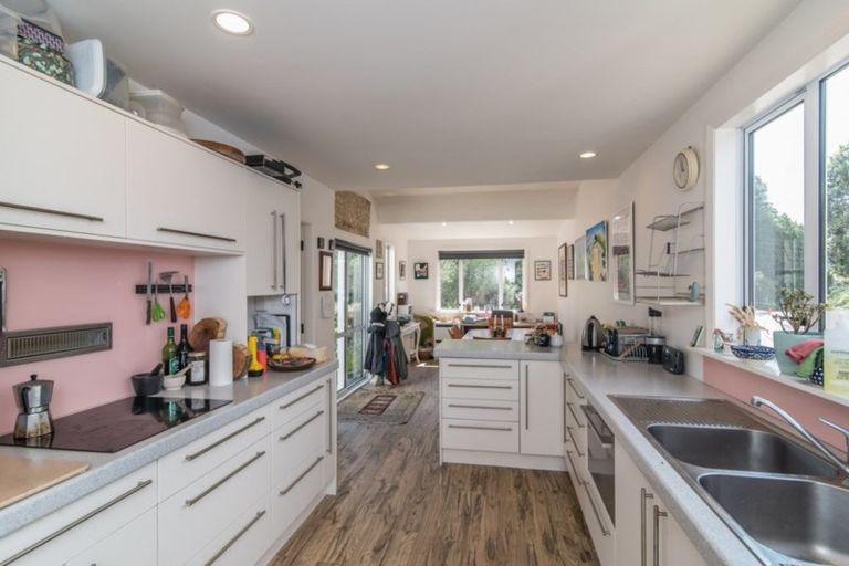 Photo of property in 8 Te Miti Street, Paekakariki, 5034