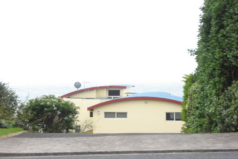 Photo of property in 43 Jans Terrace, Oakura, 4314