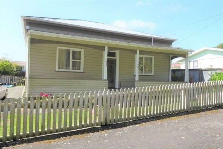 Photo of property in 43 Chapel Street, Greymouth, 7805