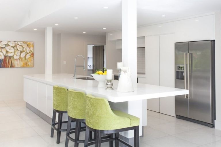 Photo of property in 11 Riverstone Grove, Hokowhitu, Palmerston North, 4410