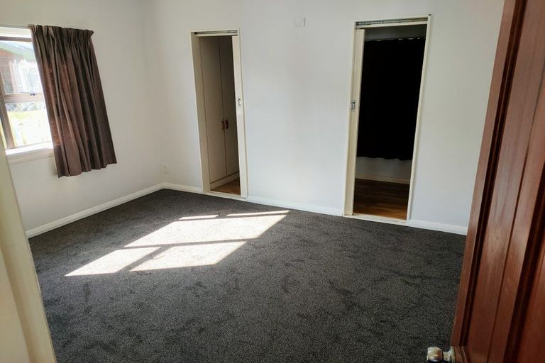 Photo of property in 23 Paremata Crescent, Paremata, Porirua, 5024